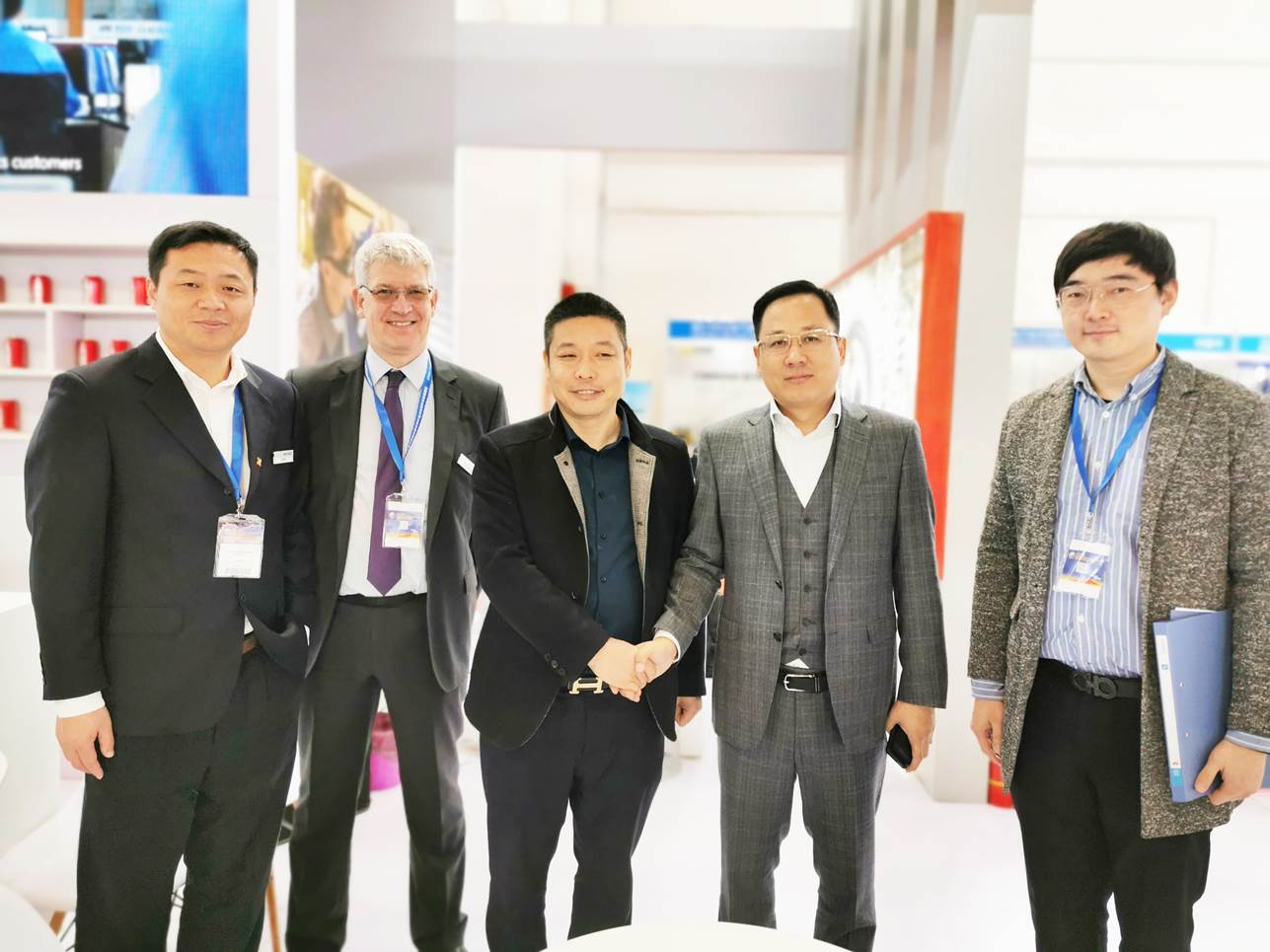 15730921805722365E41.jpg 15730921805722365E41.jpg